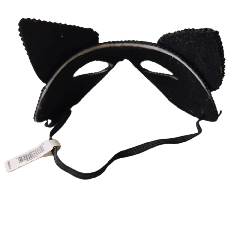 NWT Black and Silver Cat Mask